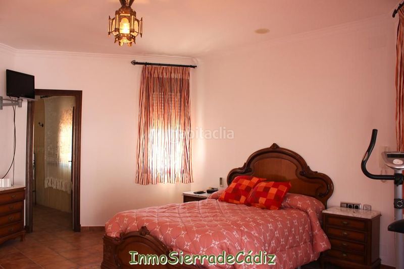 Foto 5371f81c-3db5-4536-a4b9-cff329d2d767. Casa amb aparcament piscina a Algodonales