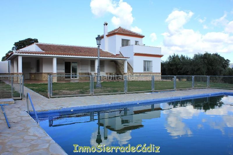 Foto 9f4273c6-957f-4d5d-badf-035edf349490. Masia amb calefacció piscina a Algodonales