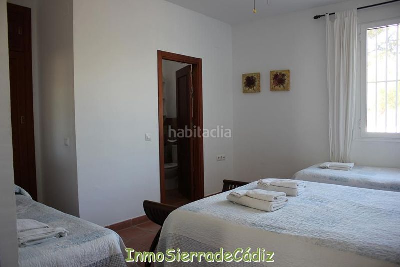 Foto b8c10492-a33c-456e-92d6-613ef841329f. Masia amb calefacció piscina a Algodonales
