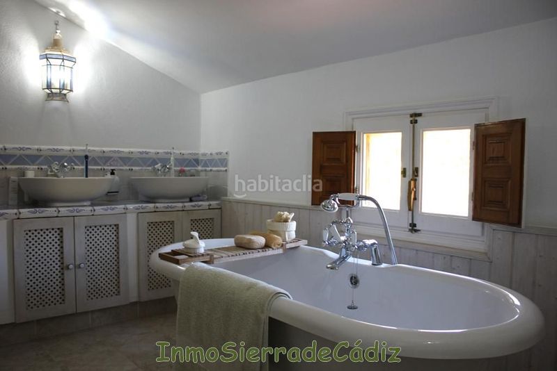 Foto 9b7dc7ef-daec-4205-b923-7027583f6027. Masia amb calefacció aparcament piscina a Algodonales