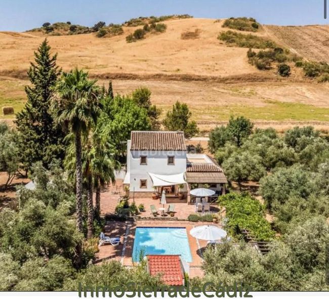 Foto b7639135-0a63-4c43-bab3-32e6c842c2e5. Masia amb calefacció aparcament piscina a Algodonales