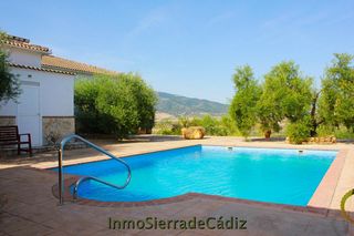 Casale in Algodonales. Casa de campo en venta en dehesa vieja, 2 dormitorios.
