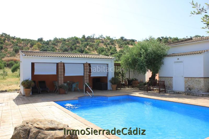Foto 9a6195d1-089c-4000-a400-8d8d6e1127c6. Masia amb aparcament piscina a Algodonales