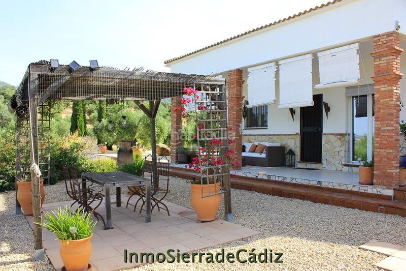 Foto c544a671-05b7-4373-a8fb-4a4e88a74650. Masia amb aparcament piscina a Algodonales