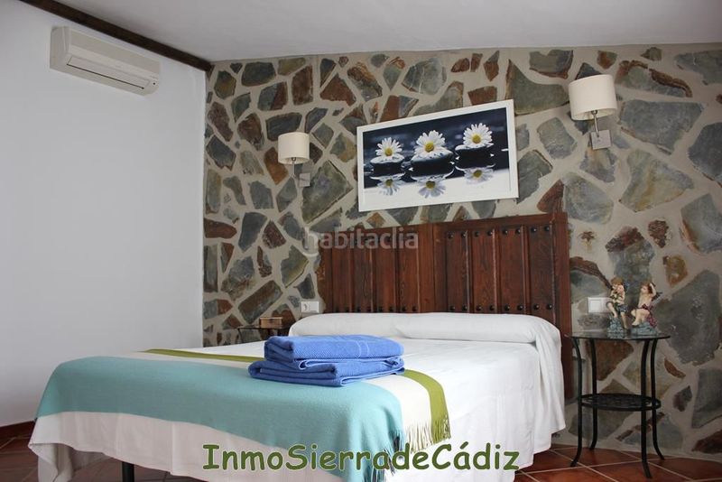 Foto a2f0fa72-d485-43fd-866d-f711b2aadd60. Masia amb calefacció aparcament piscina a Gastor (El)
