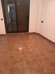 Piso  Avinguda de méndez núñez. Piso cerca de la playa