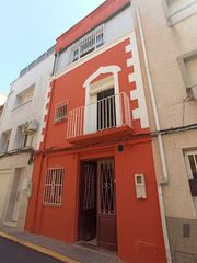 Haus in Pueblo. Vivienda unifamiliar