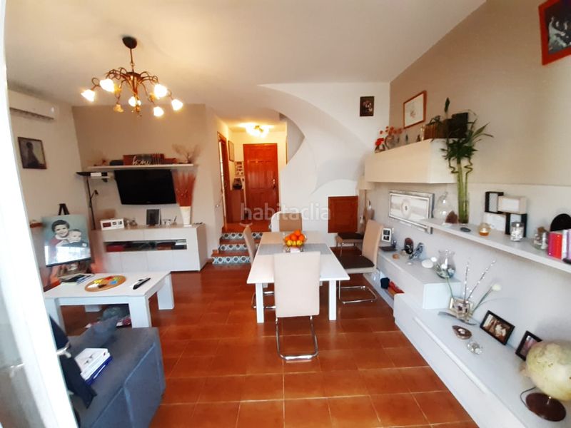 Foto 87f34431-fa0b-489e-8d2c-66ce57fb6eff. Casa adossada a Pueblo Benicarló
