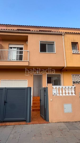 Foto 99c2d4e5-e603-4efd-b538-b2093ff0dec4. Casa adossada amb aparcament a Papa Luna - Platja del Gurugú Benicarló