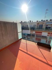 Duplex  Carrer de joan fuster 5. Ático dúplex cerca del centro