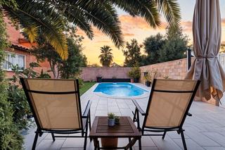 Casa aparellada  Calle los brezos. Casa pareada con piscina privada