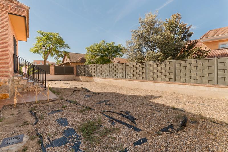 Foto e259c893-506b-4d6b-8b84-62af303a57b8. Chalet mit kamin heizung parking pool in Serranillos del Valle