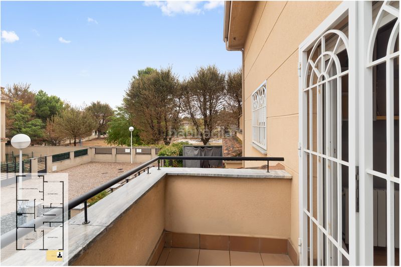 Foto d29881d7-6e0f-4870-ace5-0b1472fd7cda. Casa adossada amb aparcament piscina a Cubas de la Sagra