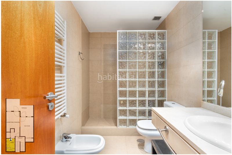 Foto 14dc46f2-f2ef-447b-8aa5-71f6bd00e551. Casa adossada amb calefacció aparcament a Las Castañeras - Bulevar Arroyomolinos