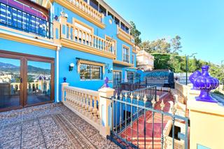Casa a La Malagueta - Monte Sancha. Chalet independiente con piscina y apartamento,  en gibralfaro.