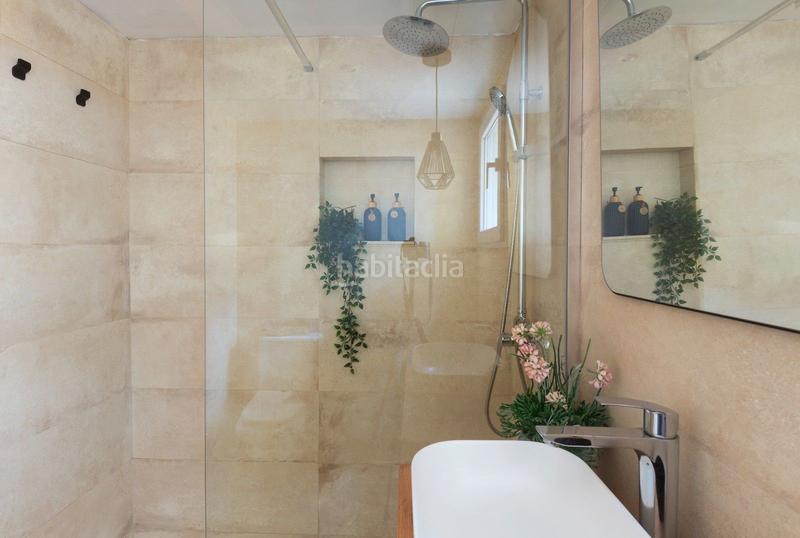 Foto 8ed1acb2-8cbd-4fae-8238-d17aafad25fd. Apartamento en del sol 18 apartamento en primera linea de playa costa en Benalmádena