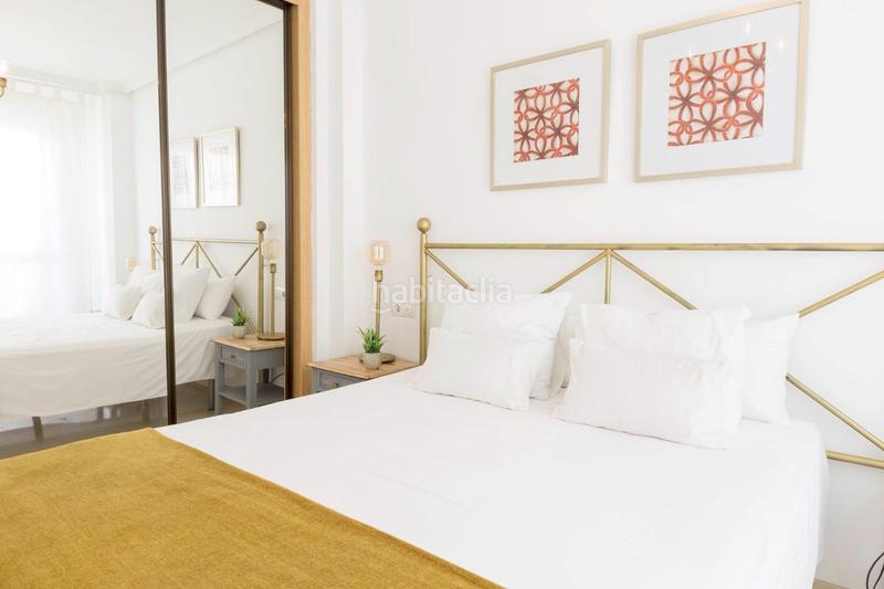 Foto ff4b1eec-df69-4ec7-b2bb-86b824c432f8. Apartamento en del sol 18 apartamento en primera linea de playa costa en Benalmádena