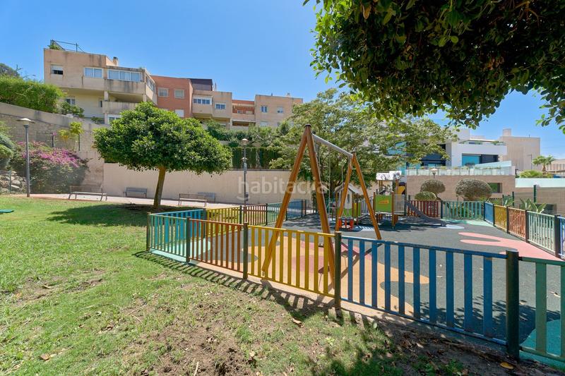 Foto f99392c0-5c1a-434e-bda8-443b9242d931. Piso vivienda con gran terraza y espectaculares vistas en Málaga