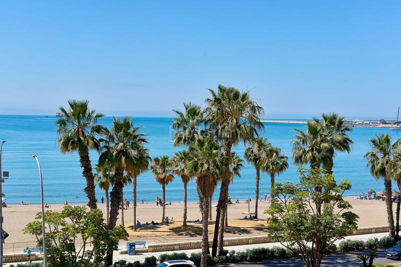 Foto f2378016-cfa4-4272-8b2a-6552c0155ea1. Ático atico en primera linea de playa en La Malagueta - Monte Sancha Málaga