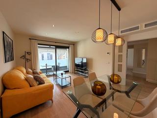 Lloguer Pis a Perchel Sur - Plaza de Toros Vieja. Exclusiva vivienda seminueva de 2 dormitorios, con piscina, gara