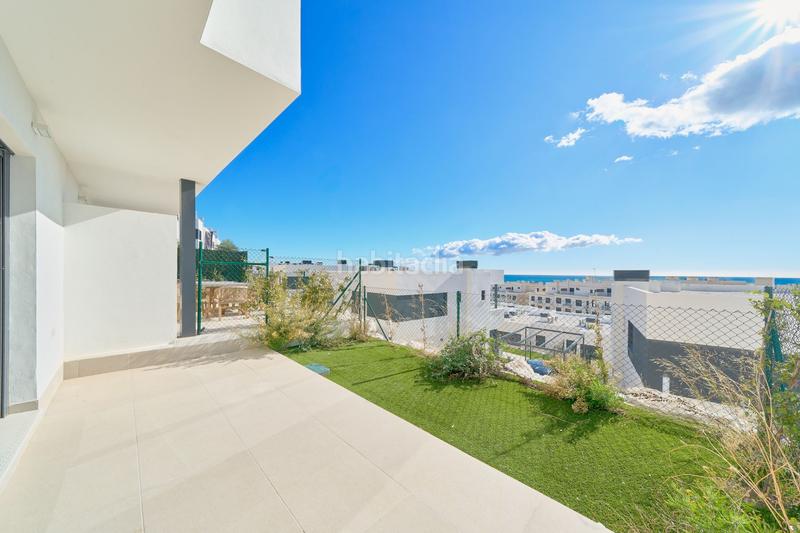 Foto 0480157c-8b72-41bd-93eb-145aa257ed93. Casa adossada amb aparcament piscina a la cala Mijas Mijas