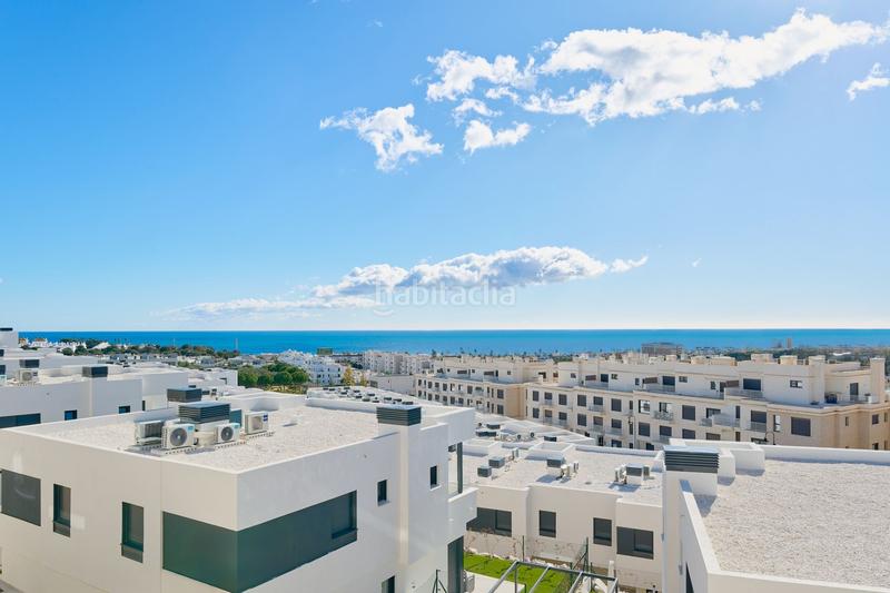 Foto 5c4e007c-bffa-49ac-ad67-bc989090a64a. Casa adossada amb aparcament piscina a la cala Mijas Mijas