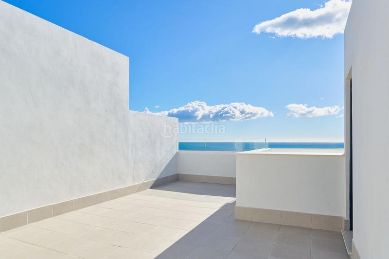 Foto af9b1f34-15bb-4b6c-a4b9-814b8a7ea74e. Casa adossada amb aparcament piscina a la cala Mijas Mijas