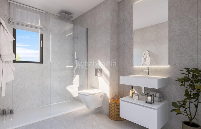 Foto fd54fd68-ea94-43dc-9ed0-59b7c74bac45. Piso exclusivo inmueble con amplia terraza en Los Monteros Marbella