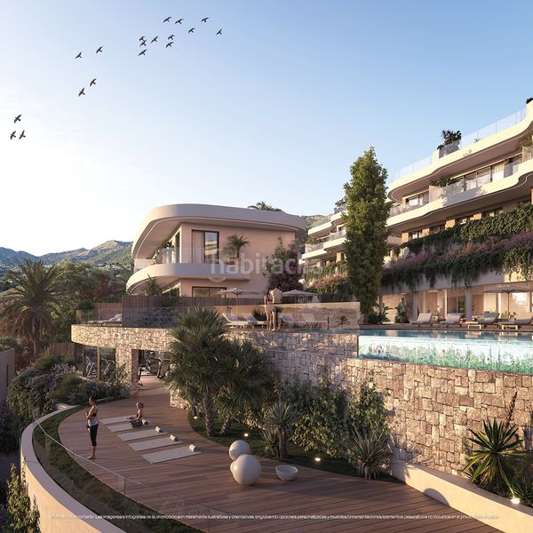 Foto c28287c6-e1ed-4422-bd32-b37f1eb5a7f4. Casa adossada 190m<sup>2</sup> amb aparcament piscina a El Higuerón Fuengirola