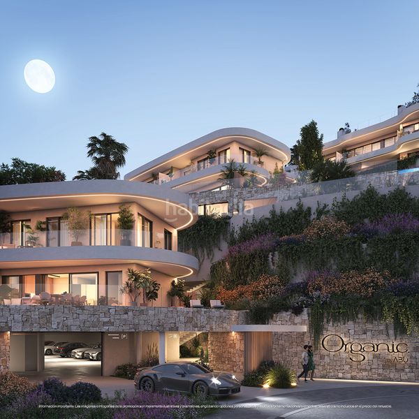 Foto 370f5eaf-90b4-4ccf-b9b4-9fba13ebb4d5. Casa adossada 203m<sup>2</sup> amb aparcament piscina a El Higuerón Fuengirola