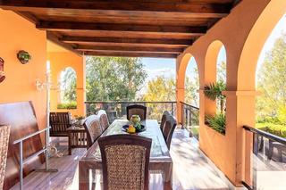 Casa a El Candado. Impresionante chalet independiente en urbanización el candado.