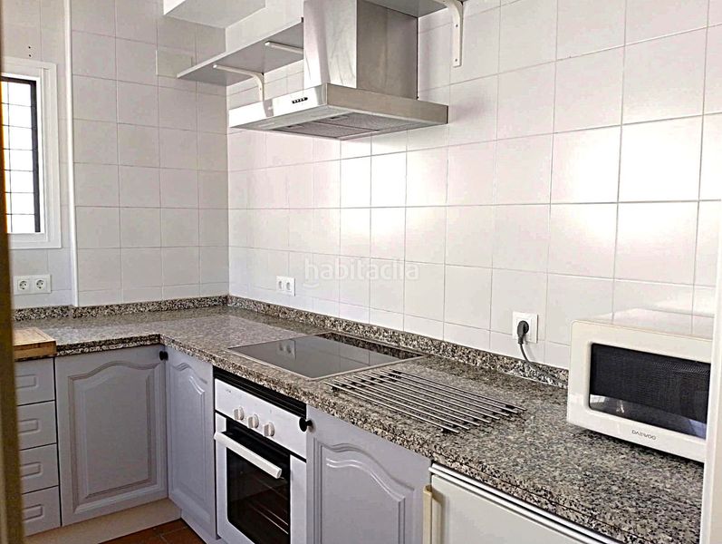 Foto fbd4ba0b-0304-4d46-8c36-5f9d8bebc02f. Lloguer pis a Miraflores del Palo Málaga