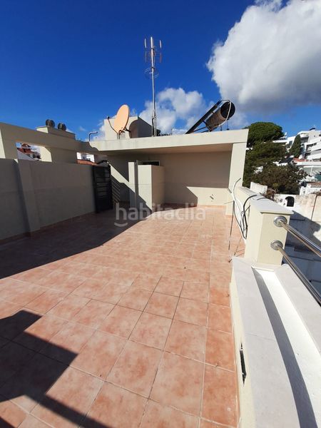 Foto 8d5b1f50-6d8d-4f21-ad15-ec5ec4962d4e. Dúplex amb aparcament piscina a Montemar Torremolinos