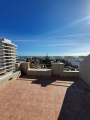 Duplex in Montemar. Dúplex reformado con amplias terrazas y vistas al mar  montemar