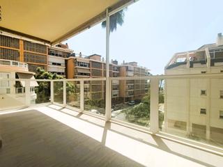 Location Appartement à La Malagueta - Monte Sancha. Piso reformado con garaje en segunda linea de playa