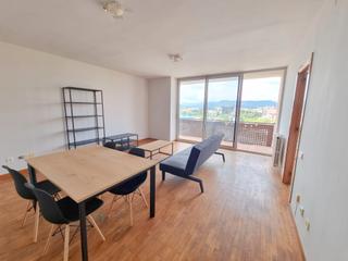 Rent Flat  Carrer del pare gallissà. Pis ideal per a estudiants al costat de la uvic amb terrassa i v