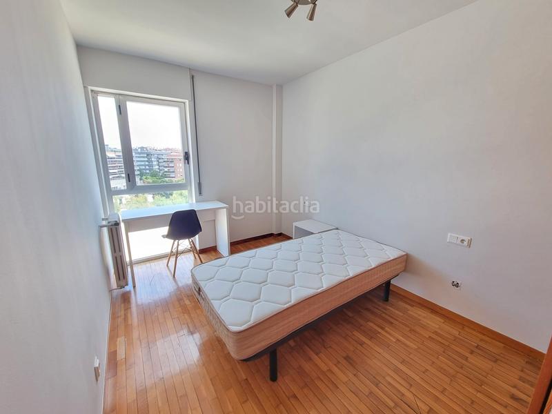 Foto a8dfc258-3e10-4087-97a0-7b75aa77790a. Location appartement avec parking dans Nord Vic