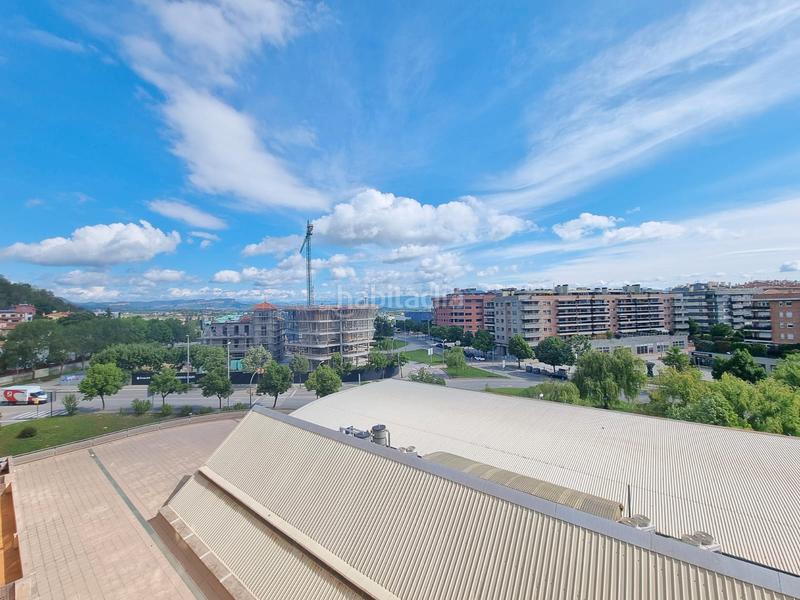 Foto edd7cc11-fd2d-4091-abe0-9f59645541e6. Location appartement avec parking dans Nord Vic