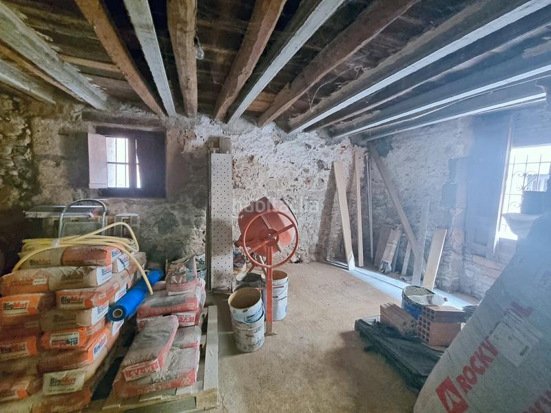 Foto 3e0c9bf9-920b-4c5b-b61c-c12e593dbdf2. Casa a Sant Hipòlit de Voltregà