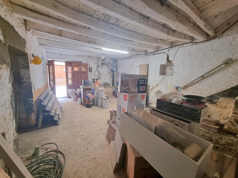 Foto ccd8acde-186d-47a3-b03f-9d054895d309. Casa a Sant Hipòlit de Voltregà