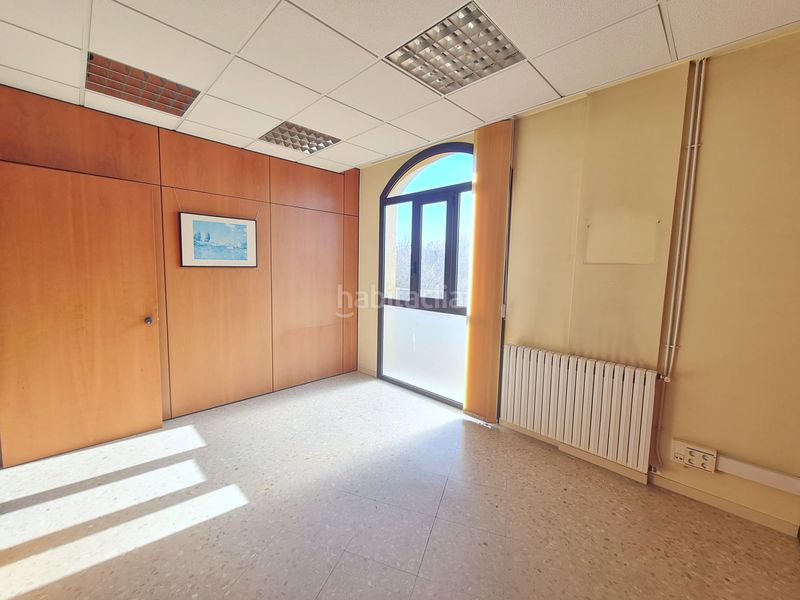 Foto f40931c8-5c79-4143-94af-c02ac57b5e79. Local comercial amb calefacció a Centre Vic