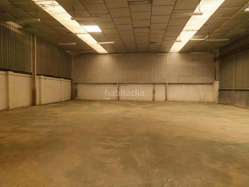 Foto fb96ddc4-be8a-4b01-9f08-5d3574f2b73e. Alquiler nave industrial nave en alquiler 1.000 m acceso trailers cerca de puerto y autovías en Sedaví