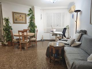 Pis en Alaqu�s. Piso espectacular con tres habitaciones y piscina en alaquas