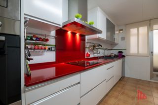 Appartement à Catarroja. Amplio, luminoso y listo para entrar a vivir con garaje y traste