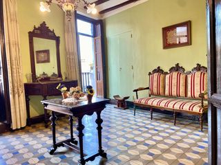 Flat  Silla - plaza del poble 8. Piso escaleta en plaza de silla  fachada protegida