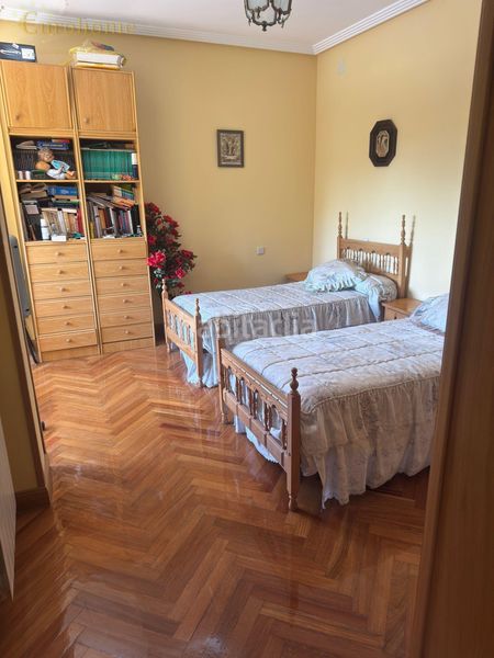 Foto a3be9ca7-e7bb-4cfb-bc63-20f4a735ad92. Chalet  en Centro Navalcarnero