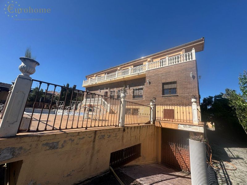 Foto a9aadbbd-31cf-49aa-9d6f-40a522ca56fb. Chalet  en Centro Navalcarnero