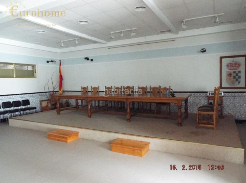 Foto 252dcde9-5340-40dd-bd49-e8fe174bbe79. Local comercial a Parrillas