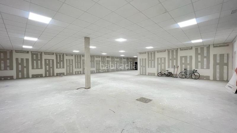 Foto be44c64e-4fdc-4816-bd9c-11d813b7efd7. Alquiler local comercial local espirall en L´Espirall Vilafranca del Penedès