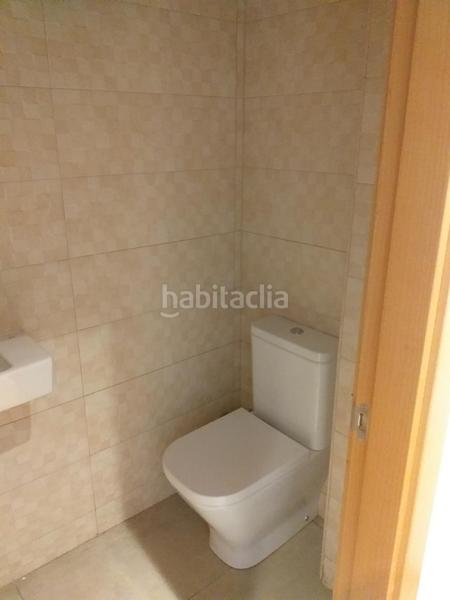 Foto e1db5ab7-2361-485a-b5c5-f6dd35d728b0. Local comercial local muy centrico y diafano con salida de humos en Vilanova i la Geltrú